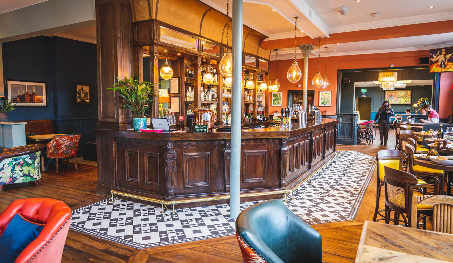 Duke of Cambridge Pub, Restaurant & Bar by Battersea Park